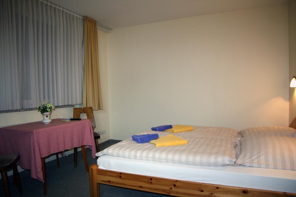 Hotel Gremersdorf - Zum Gruenen Jaeger Quarto foto